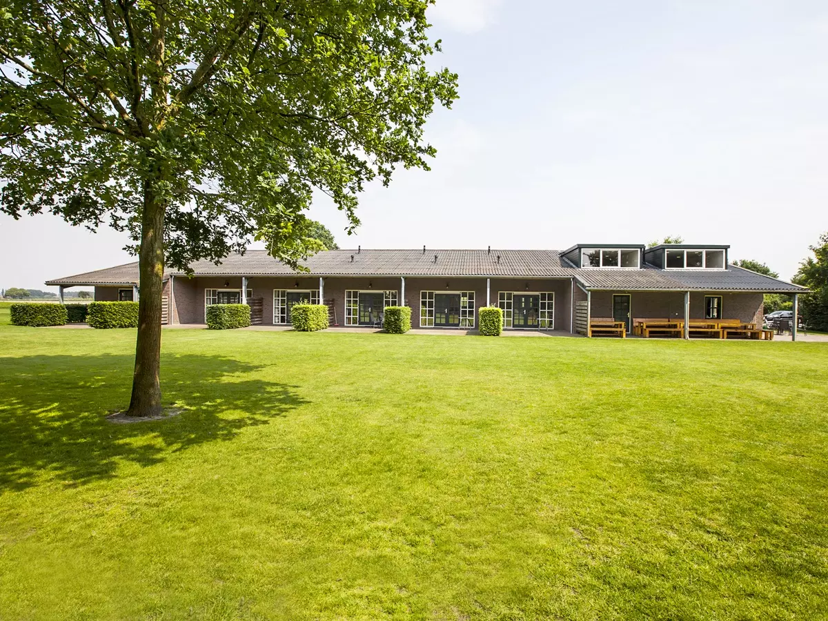 Landelijk gelegen groepsaccommodatie vlakbij de stad Ruime accommodatie met veel ruimte voor jong & oud